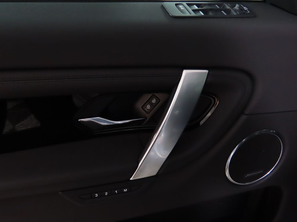 Thumbnail: 2024 Land Rover Discovery Sport - 24