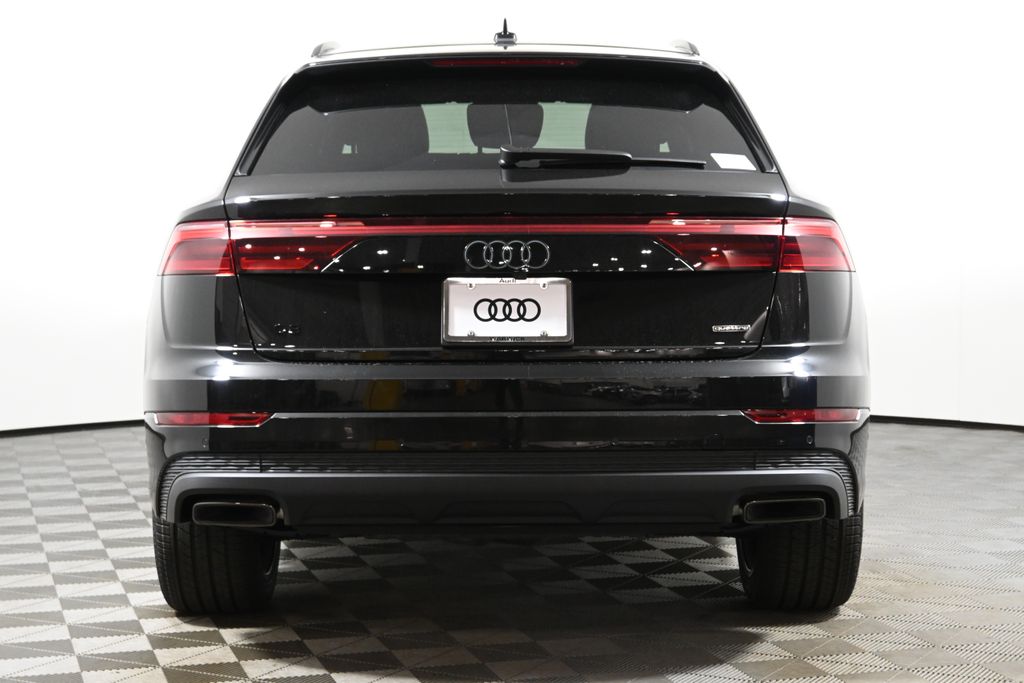 Thumbnail: 2025 Audi Q8 - 6