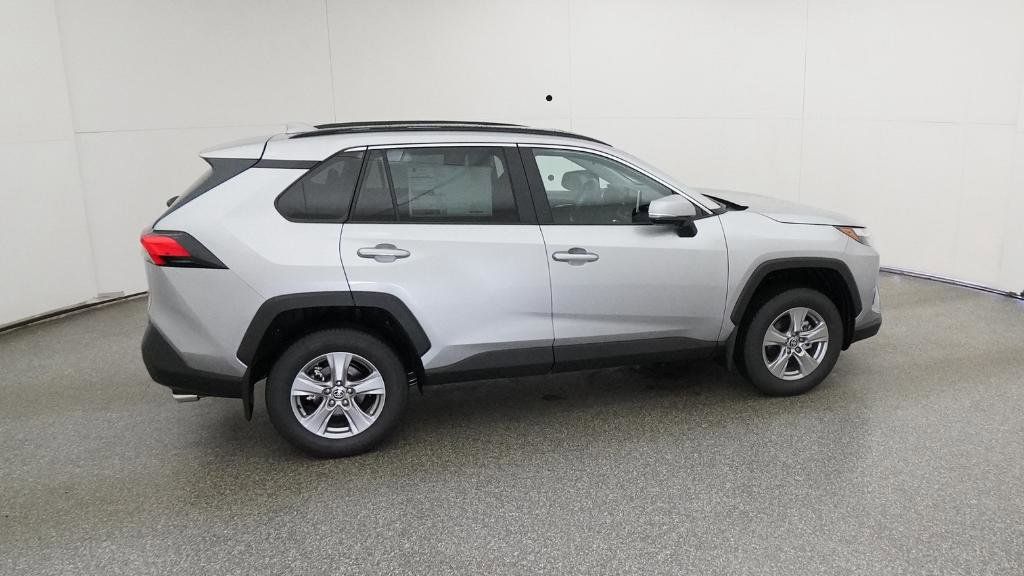 Thumbnail: 2025 Toyota RAV4 - 14