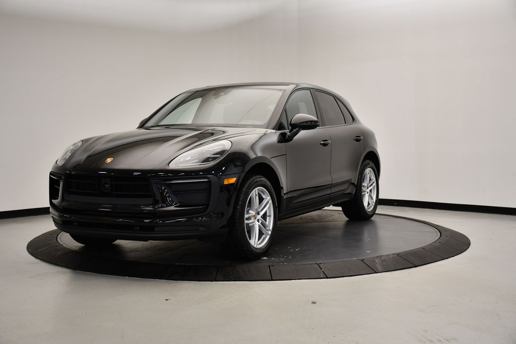 Thumbnail: 2025 Porsche Macan - 1