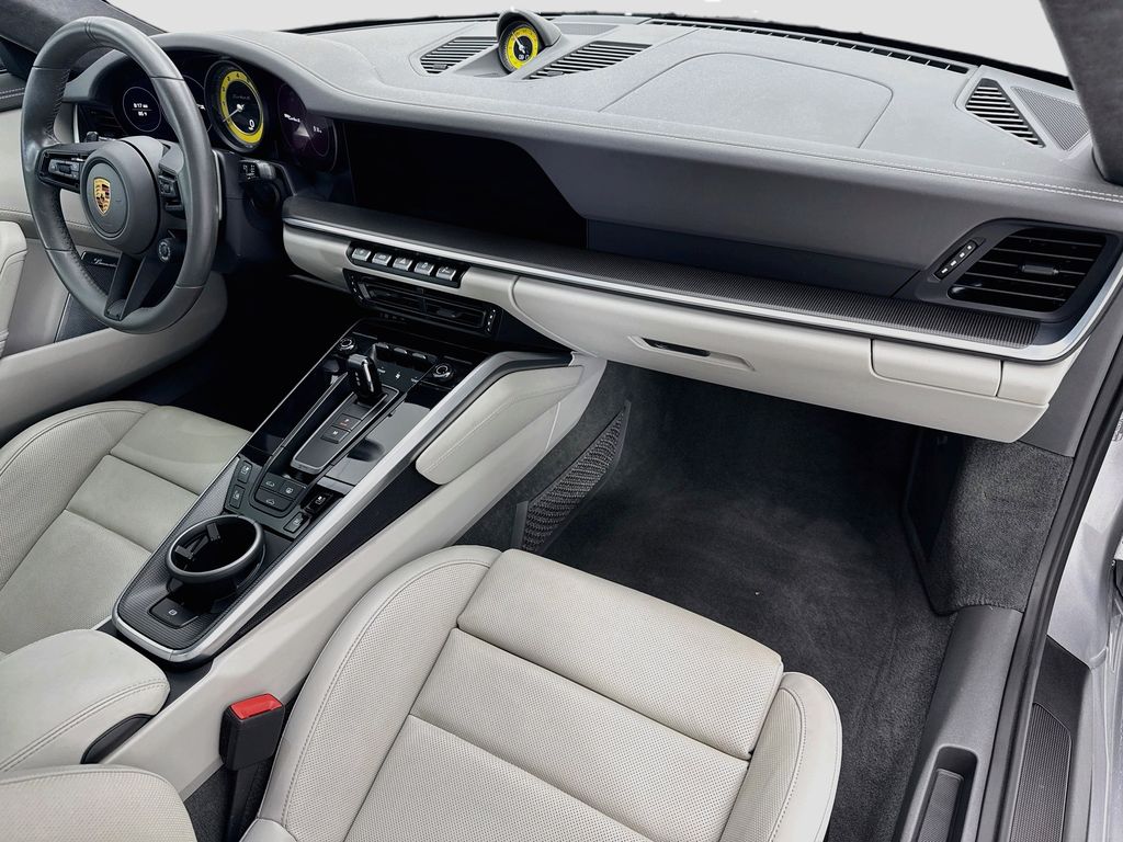 Thumbnail: 2022 Porsche 911 - 19
