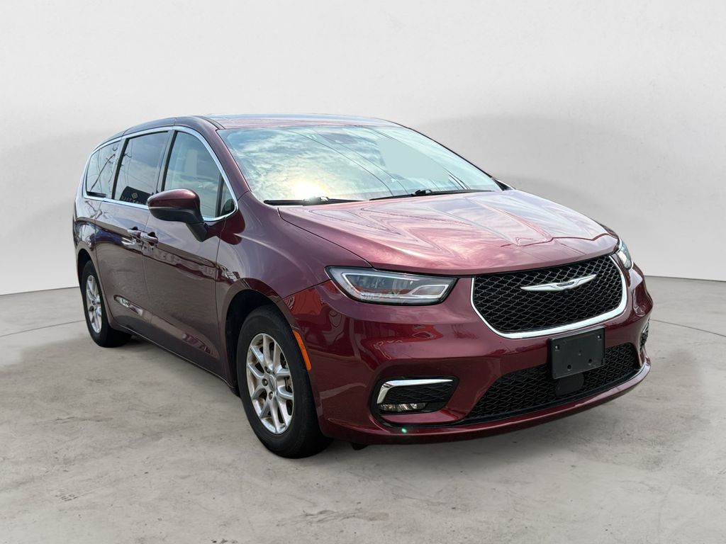  2023 Chrysler Pacifica Touring L FWD   