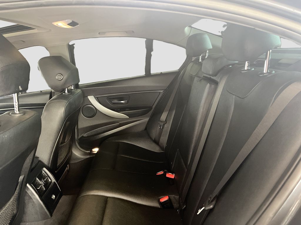 Used 2018 Gray BMW 320i image 23