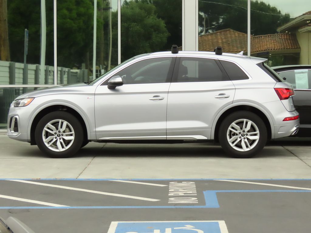 2022 Audi Q5 e Premium 2