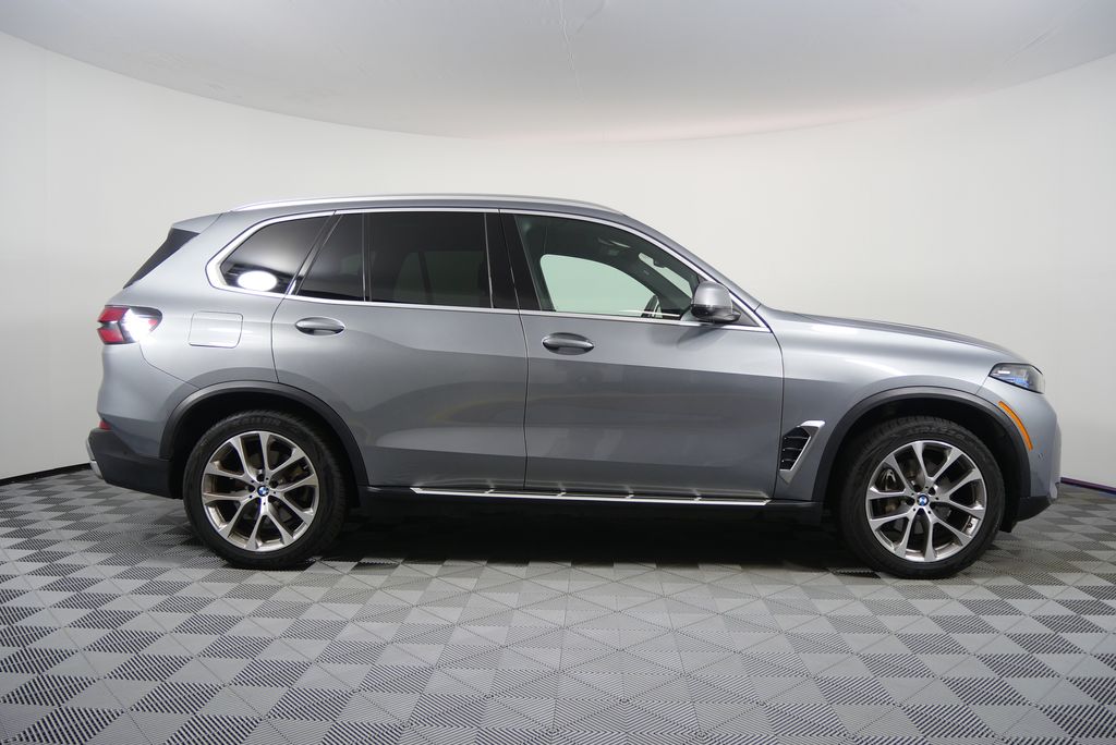 Thumbnail: 2024 BMW X5 - 2