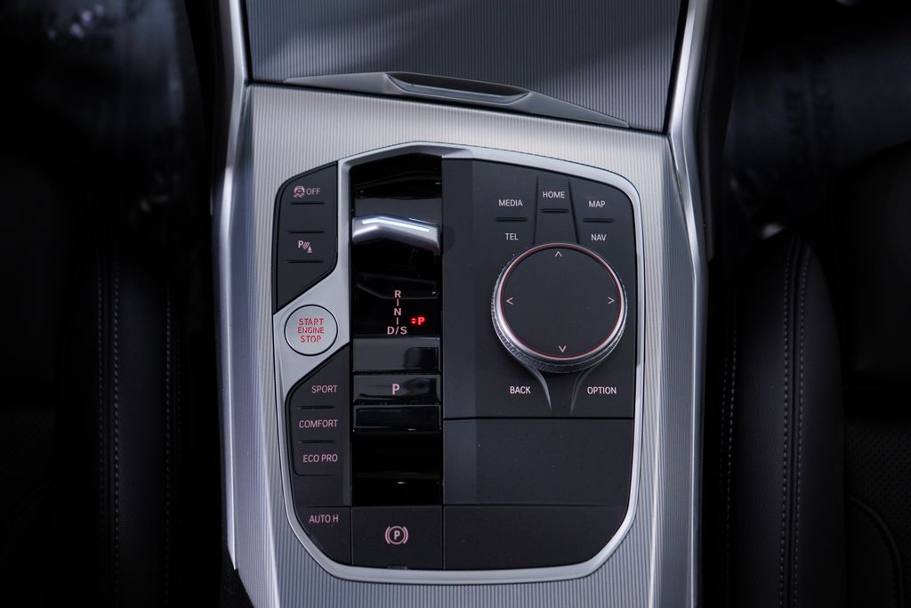 Thumbnail: 2024 BMW 3 Series - 14