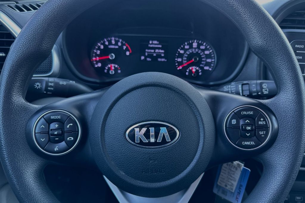 2020 Kia Soul LX 25