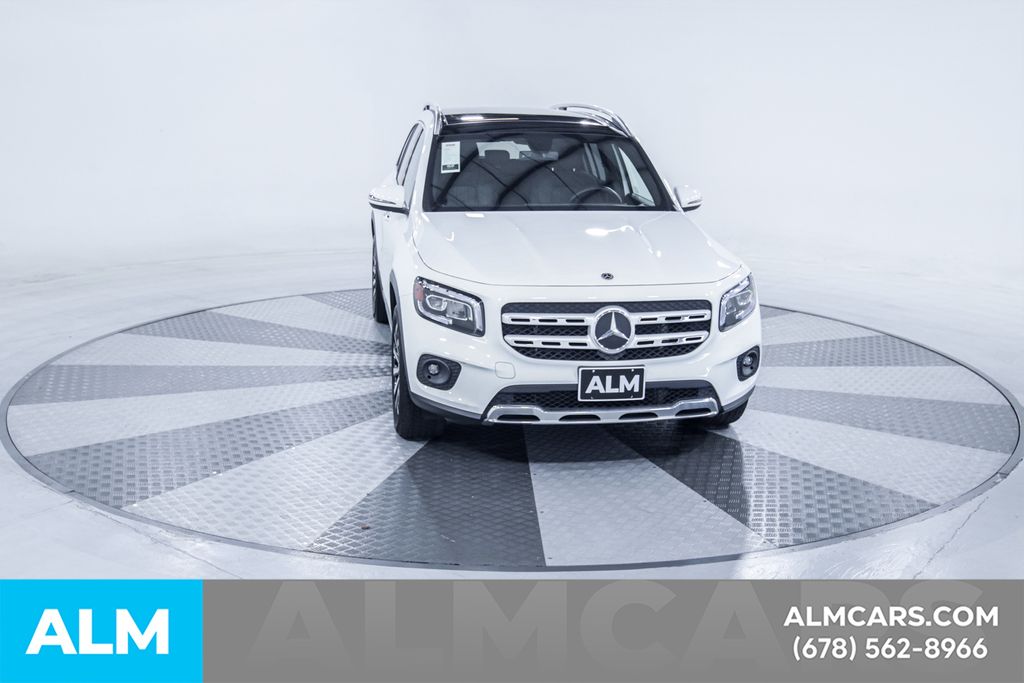 Used 2022 White Mercedes-Benz GLB 250 image 15