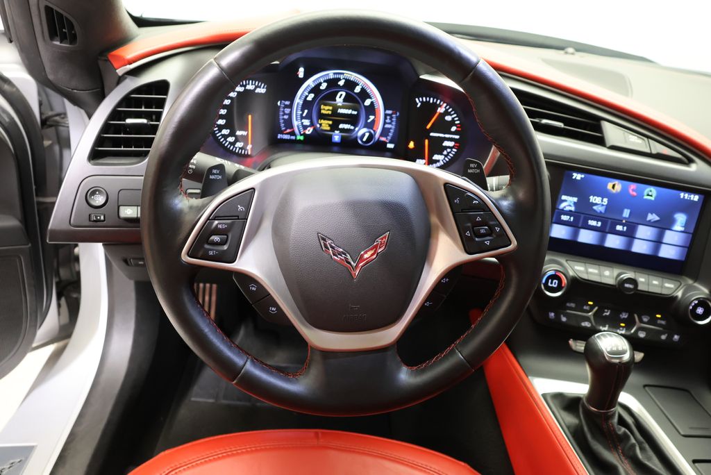 Thumbnail: 2015 Chevrolet Corvette - 32