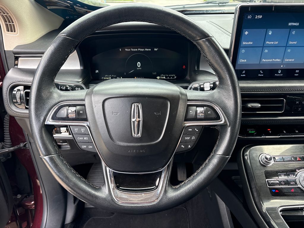 Used 2023 Red Lincoln Standard image 18