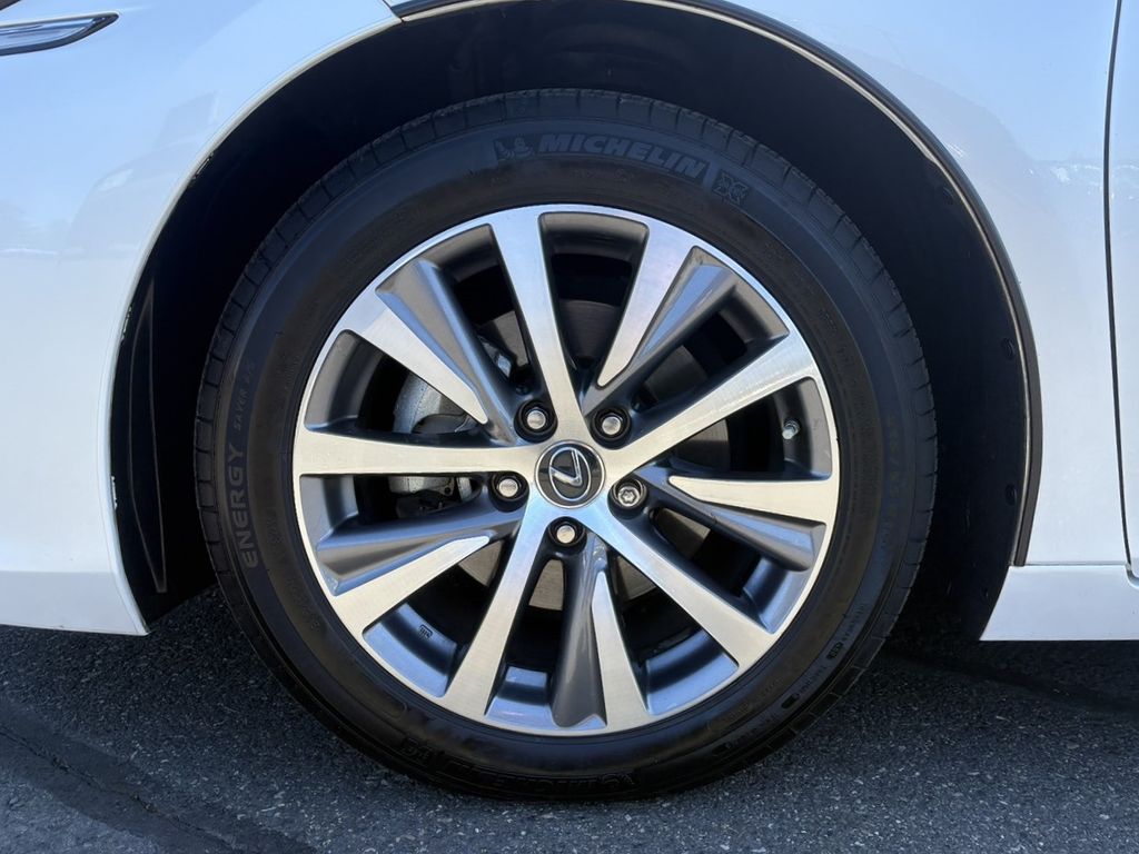 2020 Lexus ES 300h