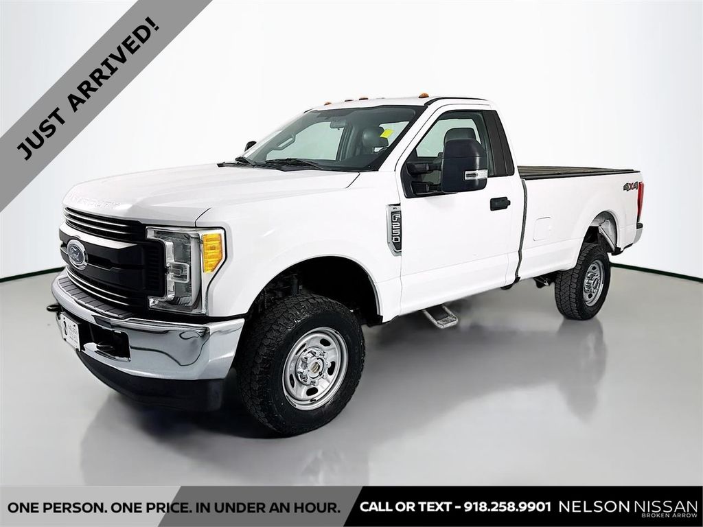 Oxford White 2017 Ford F-250 Super Duty XL LB 4WD Pickup Truck Four-Wheel Drive 6-Speed Automatic