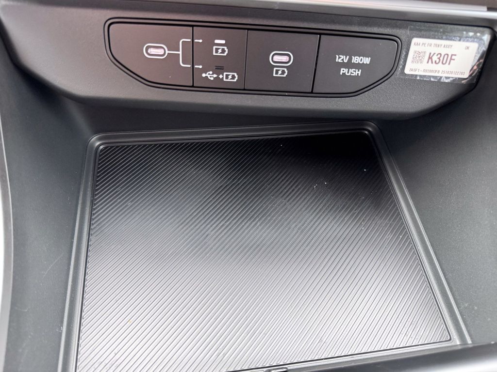New 2026 Kia Carnival MPV Van
