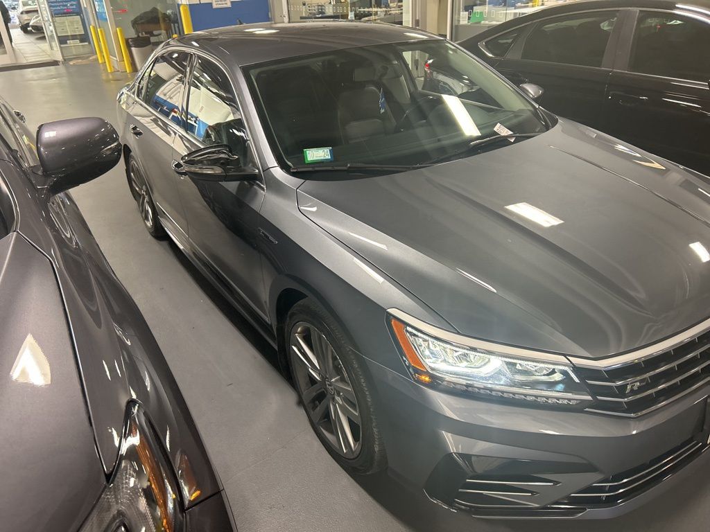 2017 Volkswagen Passat 1.8T R-Line 14