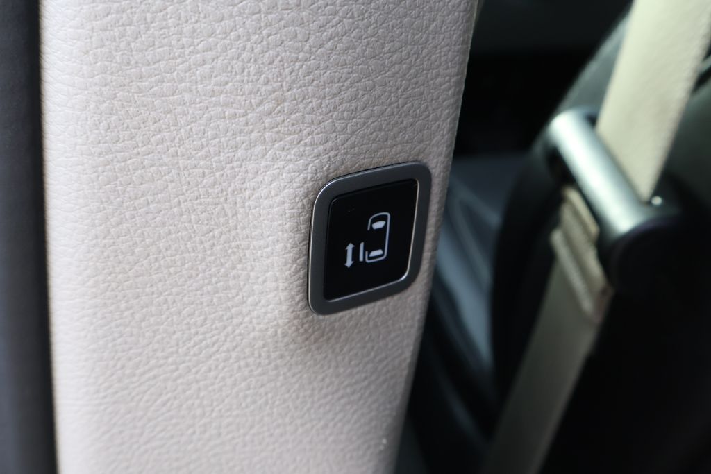 Thumbnail: 2024 Chrysler Pacifica - 32