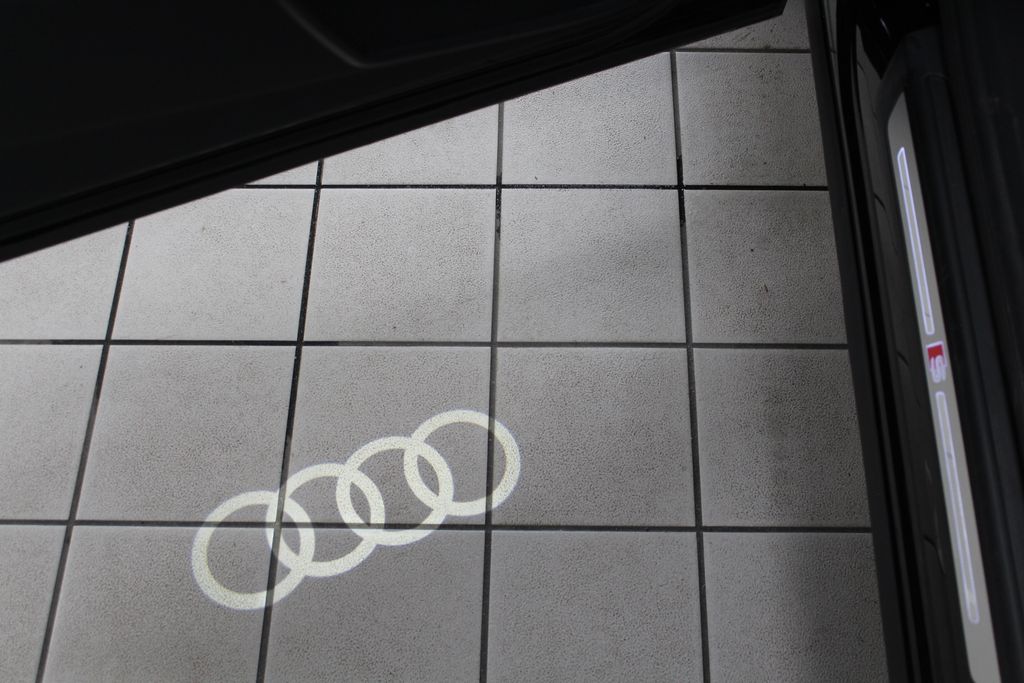 2022 Audi Q5 e Premium 13