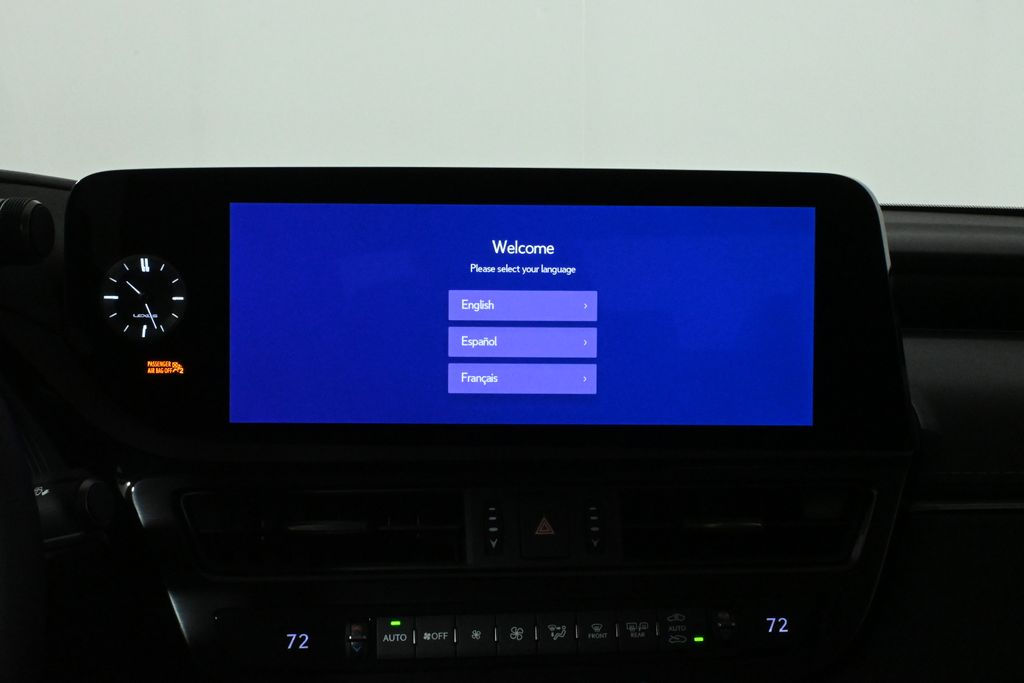 Thumbnail: 2025 Lexus ES - 22