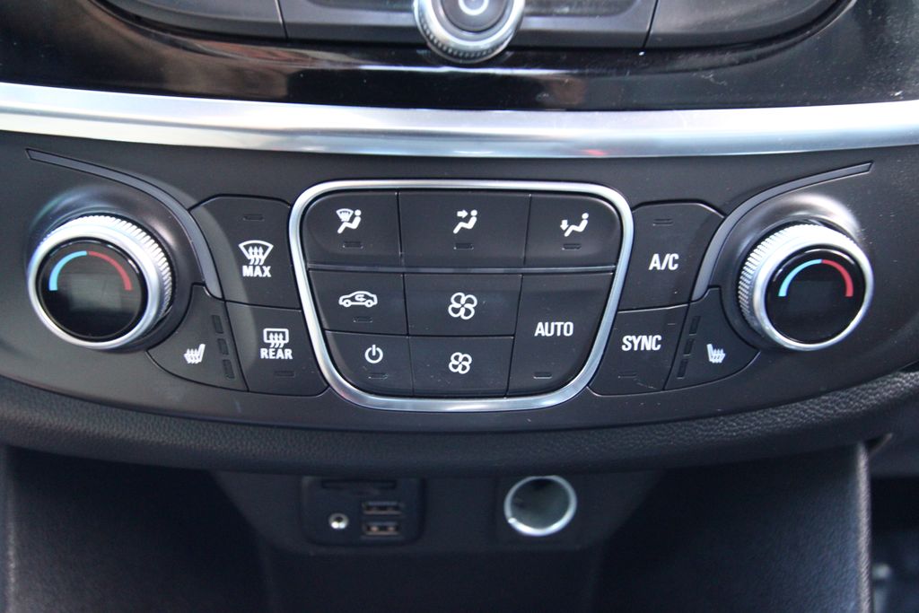 Used 2023 Chevrolet Traverse SUV
