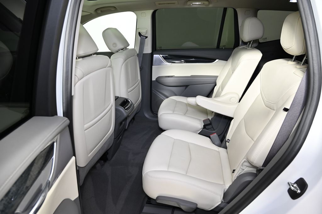 2021 Cadillac XT6 Premium Luxury 24