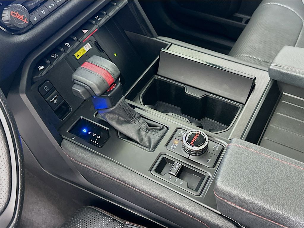 Thumbnail: 2023 Toyota Sequoia - 17