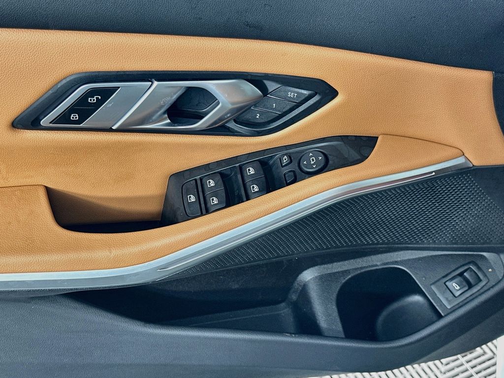 Thumbnail: 2023 BMW 3 Series - 18