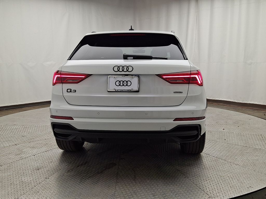 Thumbnail: 2024 Audi Q3 - 5