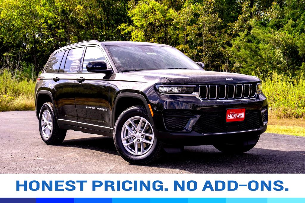 New Car 2025 Jeep Grand Cherokee  Laredo X For Sale Under $40,000 In Taylor, Texas