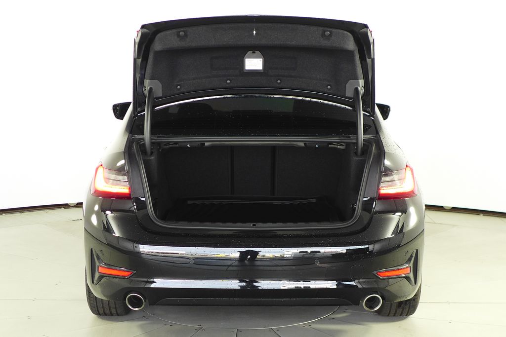 Thumbnail: 2020 BMW 3 Series - 10