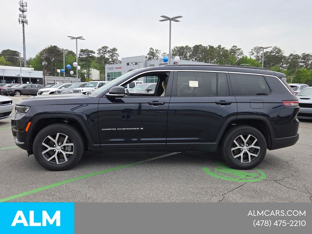 Used 2025 Black Jeep Limited image 5