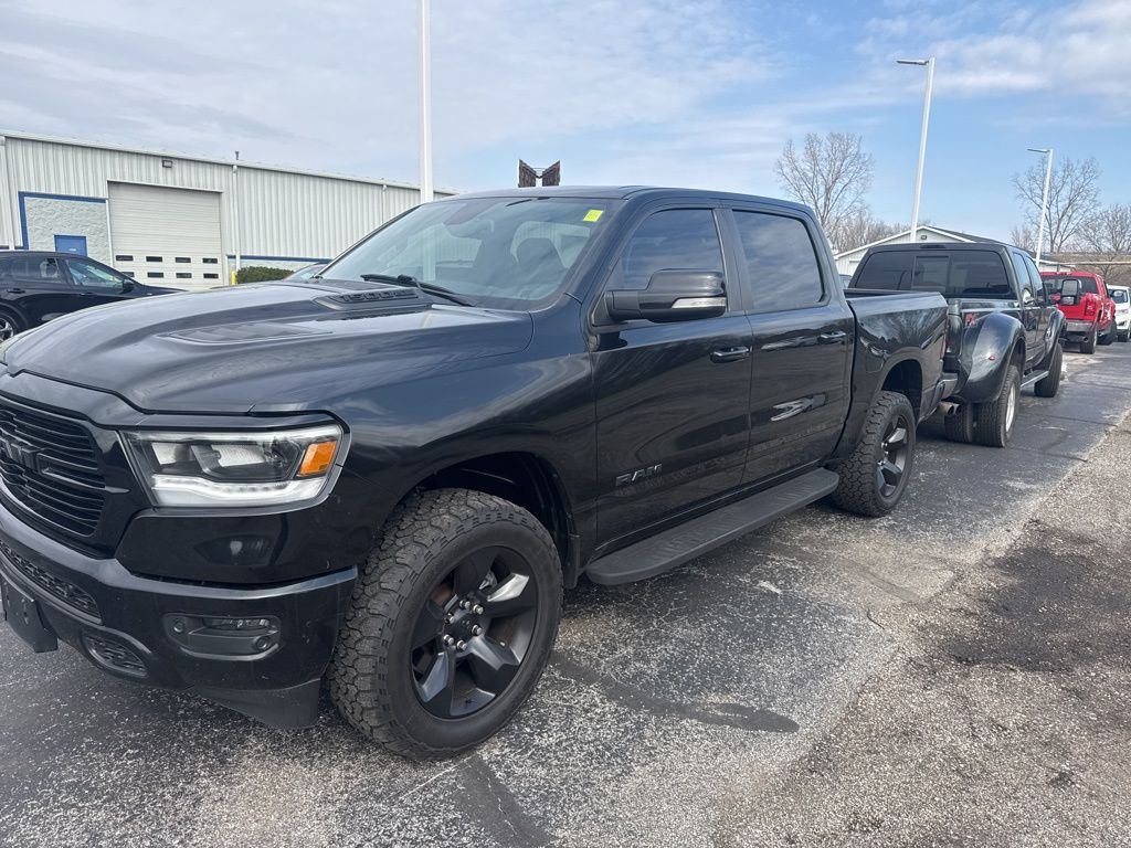 View vehicle photo 6