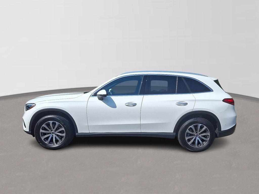 2024 Mercedes-Benz GLC 300 7