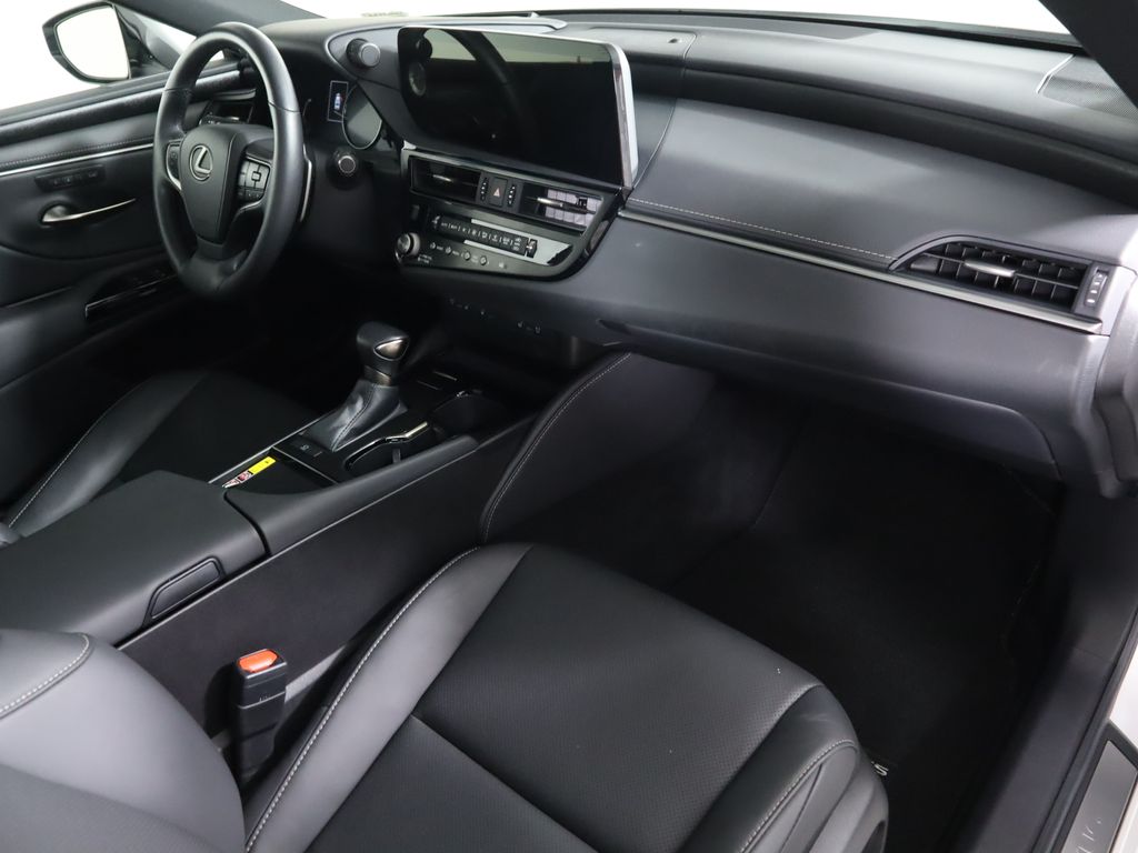 Thumbnail: 2025 Lexus ES - 18