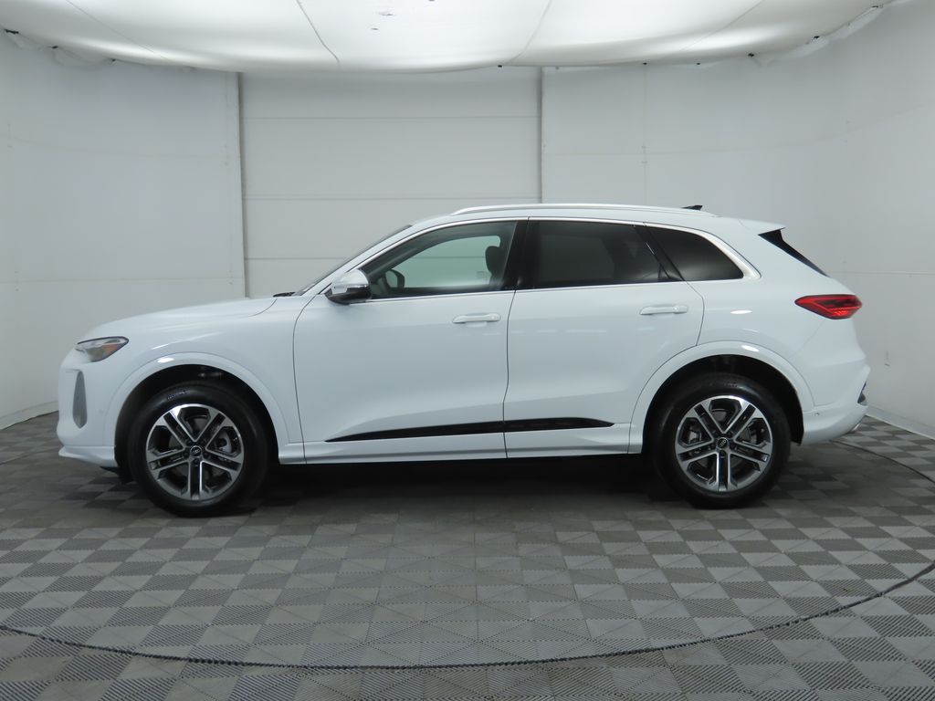 Thumbnail: 2025 Audi Q5 - 8
