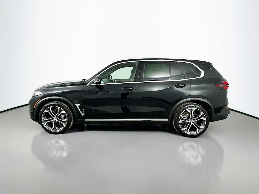 2026 BMW X5 xDrive50e 8