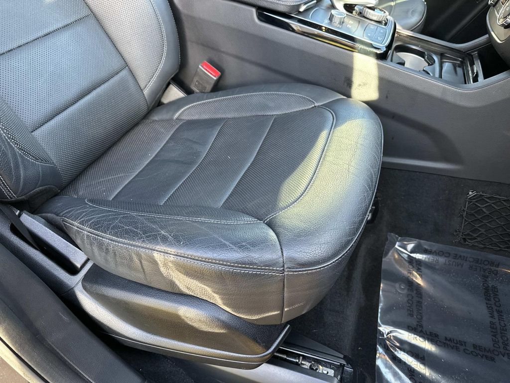 Thumbnail: 2018 Mercedes-Benz GLE - 22