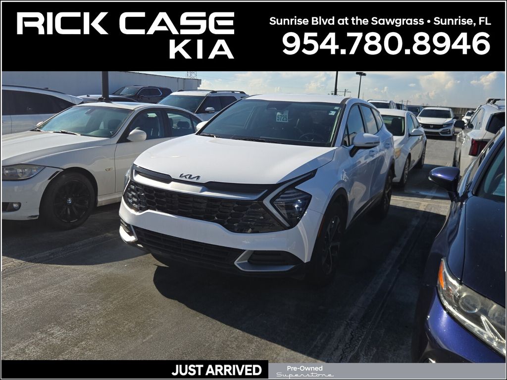 Glacial White Pearl 2025 Kia Sportage SUV / Crossover Front-Wheel Drive 8-Speed Automatic