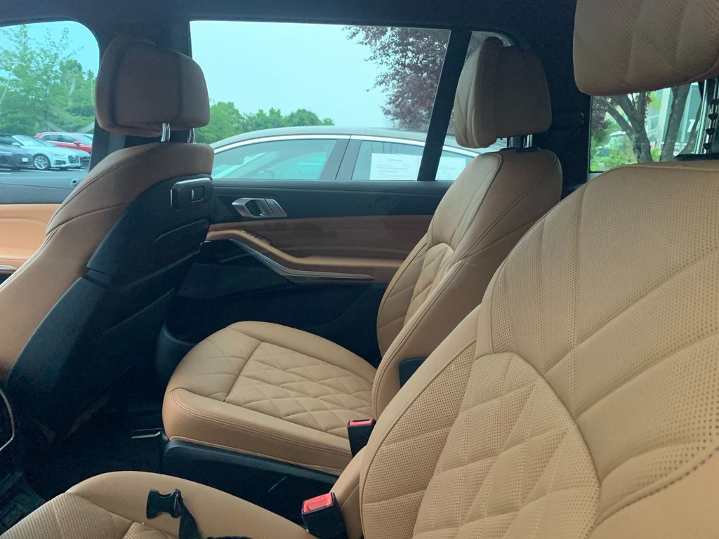 Thumbnail: 2024 BMW X7 - 5