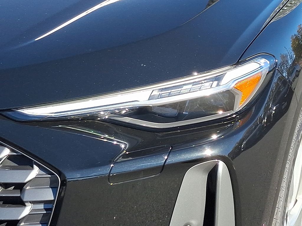 Thumbnail: 2025 Audi Q5 - 6