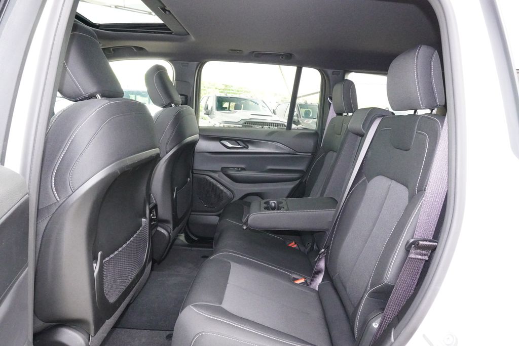 Used Car 2025 Jeep Grand Cherokee  Laredo X For Sale Under $35,000 In Weatherford, Texas