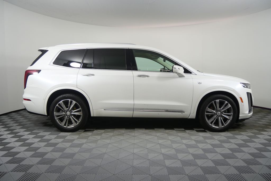 Thumbnail: 2021 Cadillac XT6 - 2