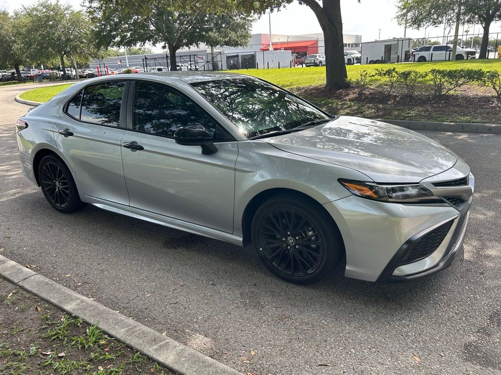 2021 Toyota Camry SE 7