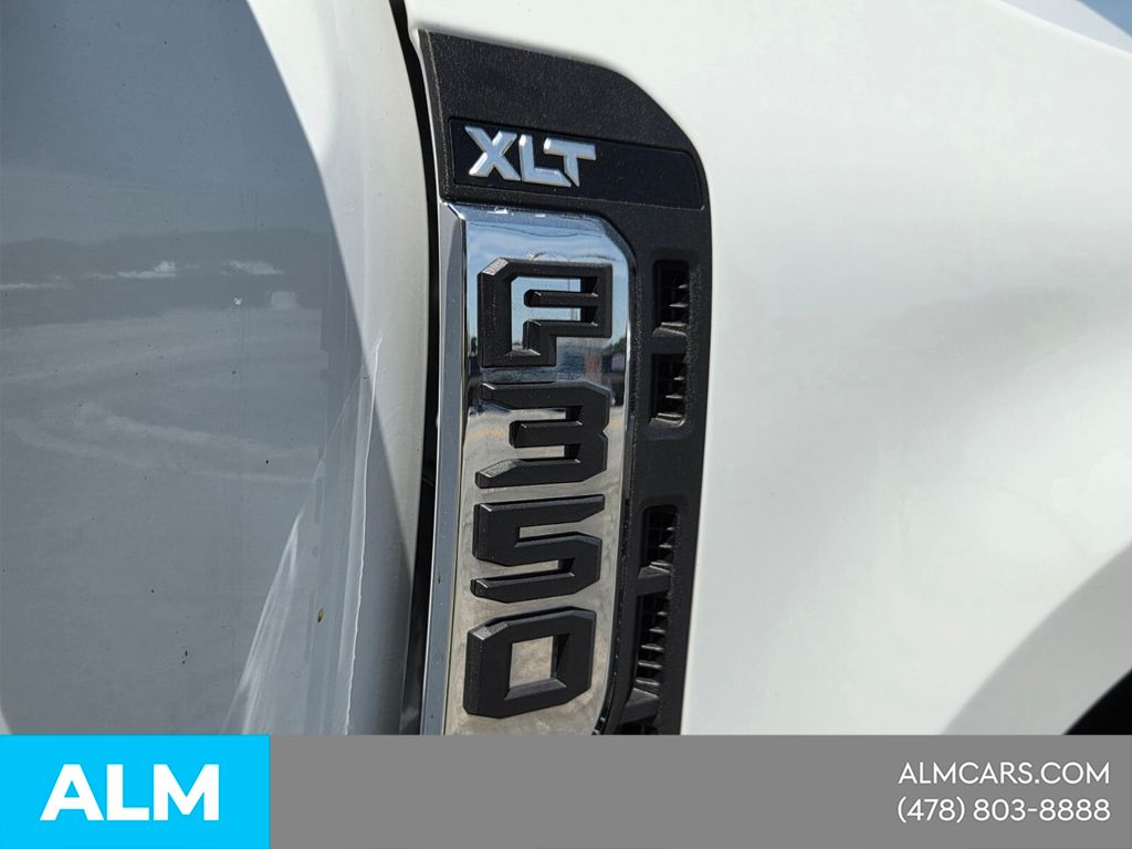 Used 2025 White Ford XLT image 14