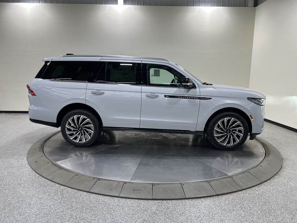 new 2026 Lincoln Navigator car, priced at $124,725
