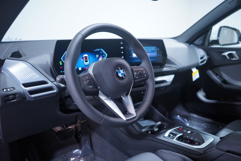 2025 BMW 2 Series  6