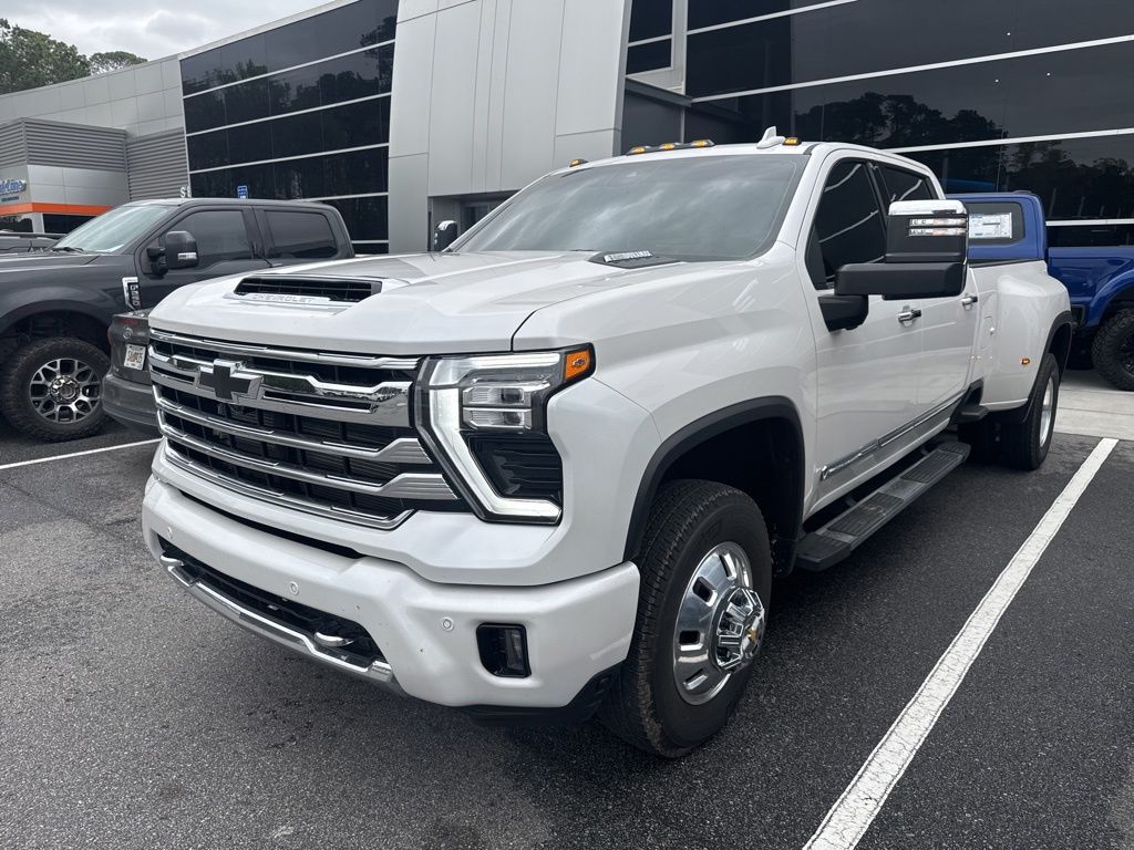 2025 Chevrolet Silverado 3500HD High Country Crew Cab 4WD