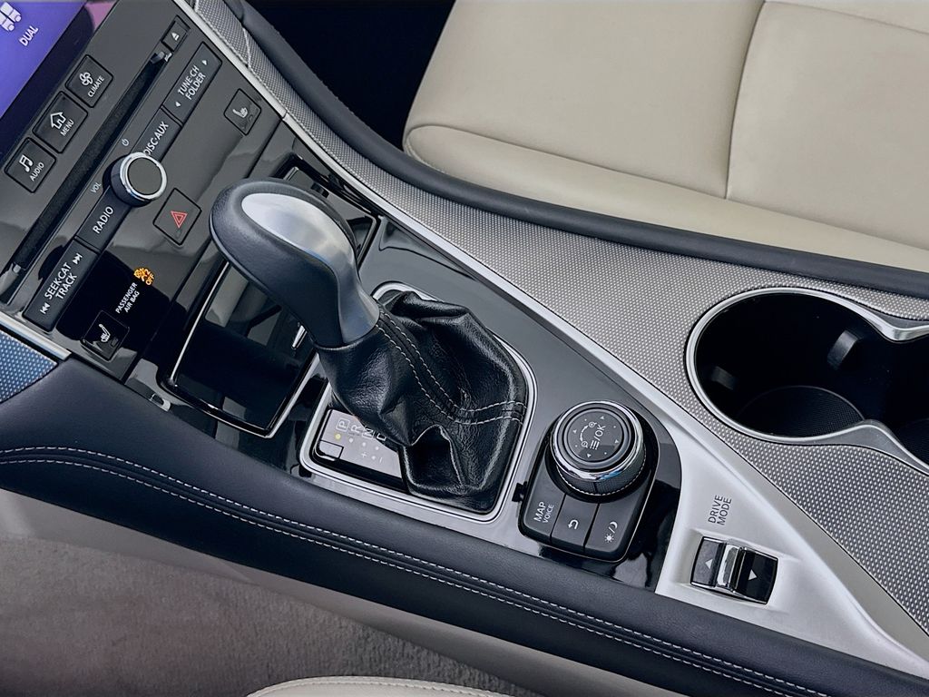 Thumbnail: 2014 INFINITI Q50 - 17