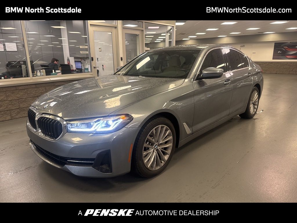 Thumbnail: 2022 BMW 5 Series - 1