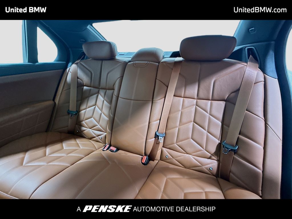 Thumbnail: 2026 BMW 7 Series - 13