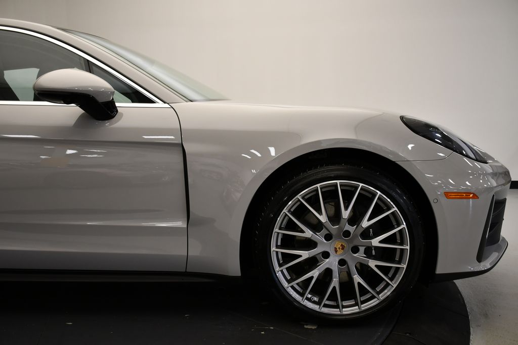 Thumbnail: 2025 Porsche Panamera - 15