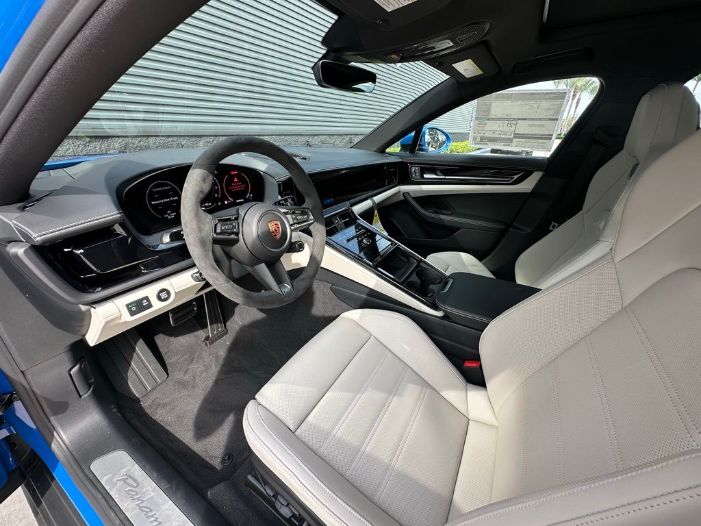 Thumbnail: 2026 Porsche Panamera - 19